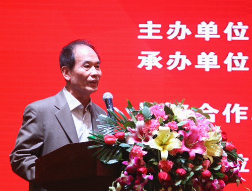 圖1.3-中國陶瓷工業(yè)協(xié)會建筑衛(wèi)生陶瓷分會秘書長黃芯紅_副本.jpg